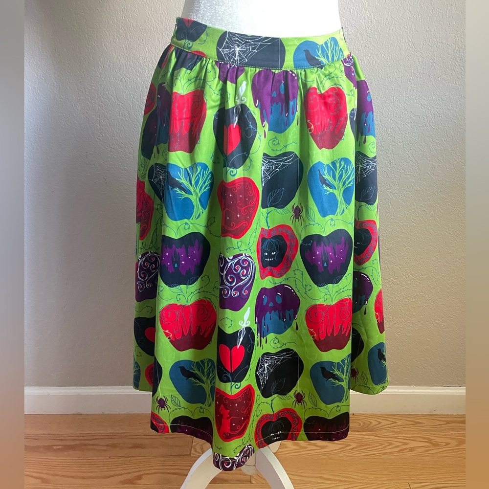Lindy Boo Pryia Bad Apple Green full shirt